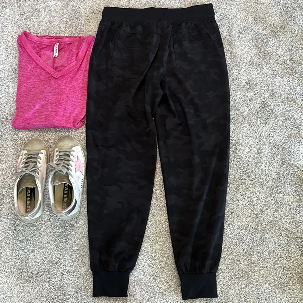 CRZ YOGA Camo Print Jogger Pants - Picture 6 of 8